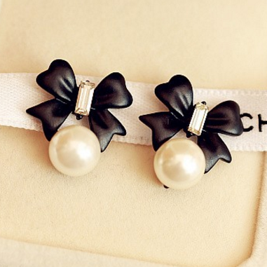 Fashion Multicolored Bow-knot Pearl Sweet Earrings