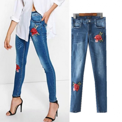 Rose Embroidered High Rise Medium Washed Skinny..