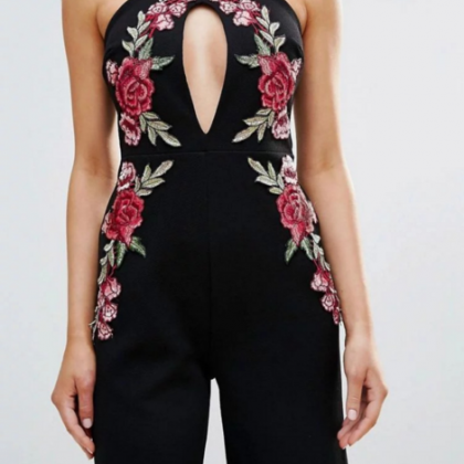 Sexy Straps Chest Hollow Floral Embroidery Show..