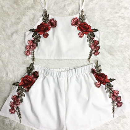 Fashion White Flower Two Piece Suit