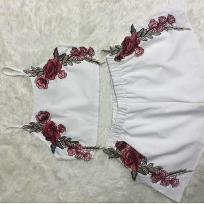 Fashion White Flower Two Piece Suit