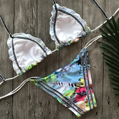 The Sexy Ladies Bikini Flower Pattern Printing..