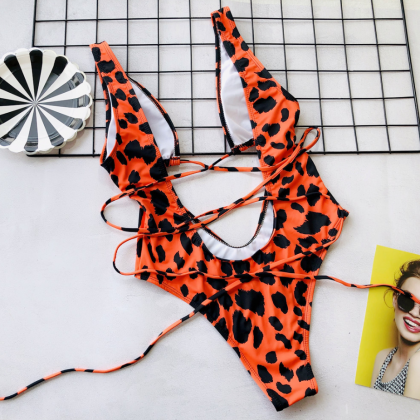 2019 One-piece Bikini Leopard Print Hollow Straps..