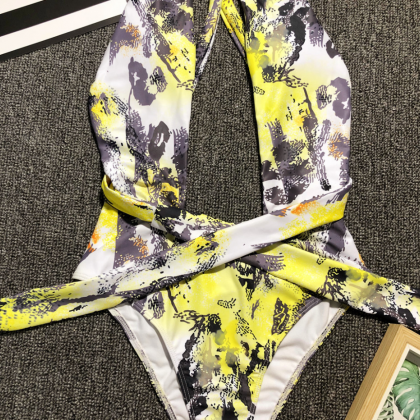 2019 Explosion Bikini Bikini One-piece Swimsuit..