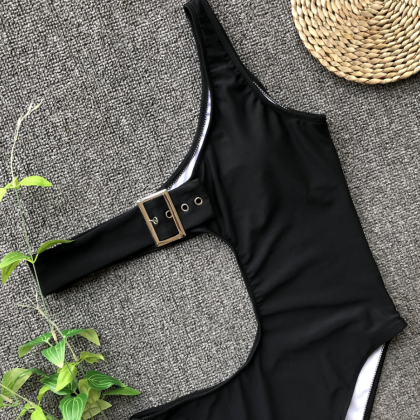 2019 Solid Color Buckle One-piece Swimsuit One..