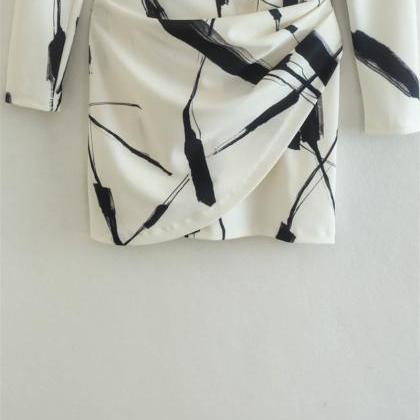 Printed Pleats Embellished Cross V-neck Dress