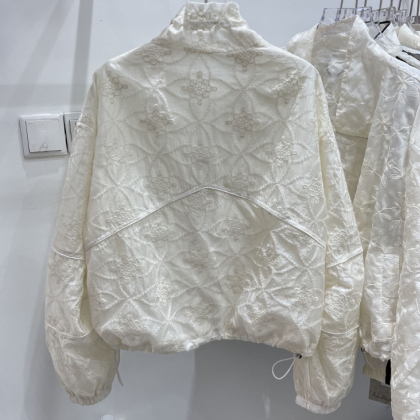 Hollow Lace Embroidery Heavy Industry Short Coat..