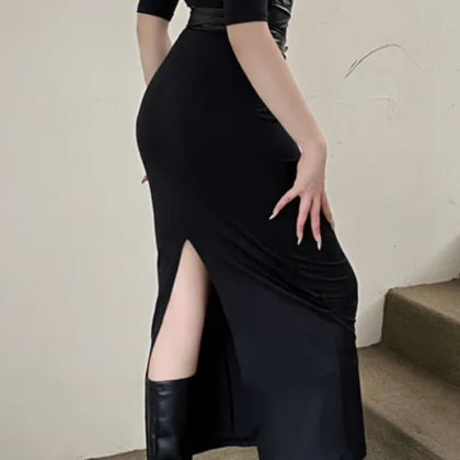 Black Knitted Slim-fit Leather Strap Dress..