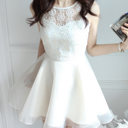 Cue Lace Show Body Cute Dress High Quality