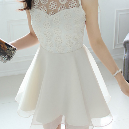 Cue Lace Show Body Cute Dress High Quality