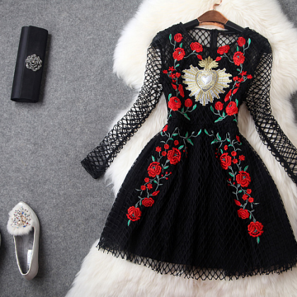 Fashion Embroidery Black White Dress