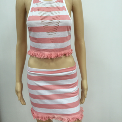 Red And White Fringed Fringed Sleeveless Tops And..