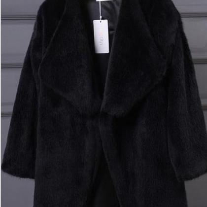 Irregular Artificial Wool Fur Flush Coat Black..