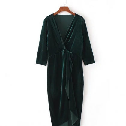 Deep V-neck Long-sleeved Velvet Knotted Dress