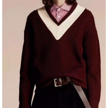 Winter Hit The Color Sets Of V-neck Sweater Lovers