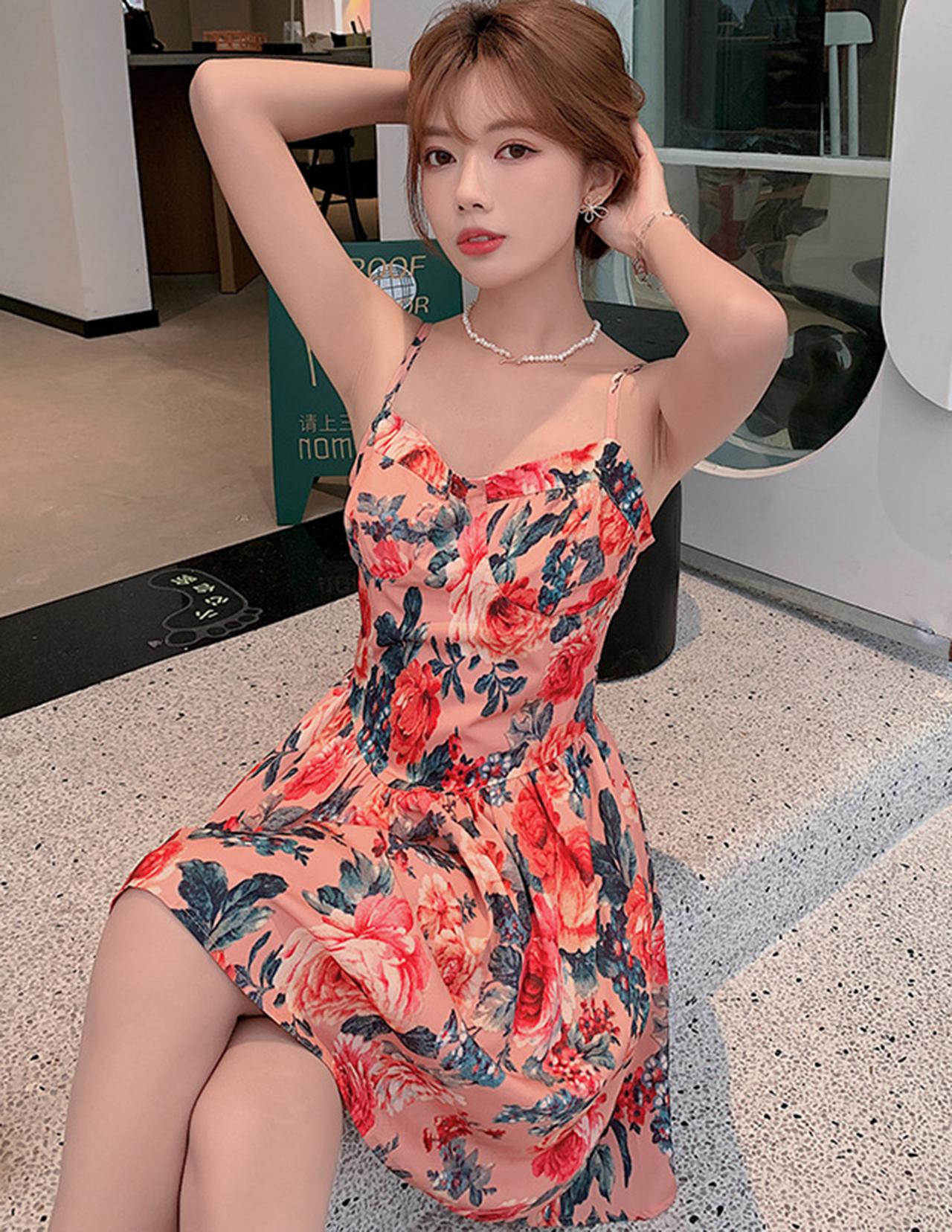 Holiday Style Sexy Off-shoulder Suspender Dress Slim Small Ladies Dress Floral Dress