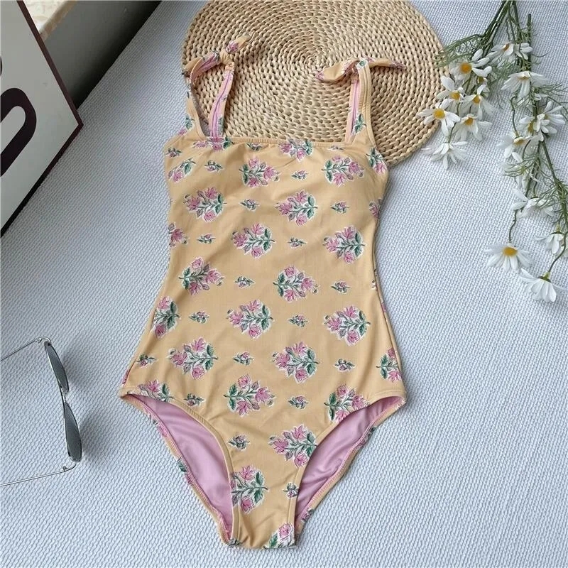 Girls With A Bra And Sunscreen Feel Pink Small Floral One Piece Swimsuit