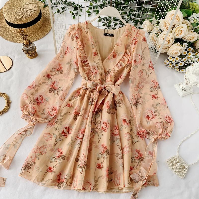 Bubble Sleeved Wooden Ear Edge V-neck Lace Up Floral Dress