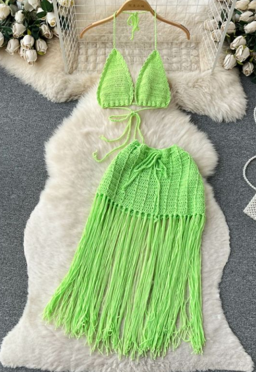Hollow-out Suit Women Hanging Neck With Chest Hanging Neck Vest + Fringe Skirt Two-piece Set