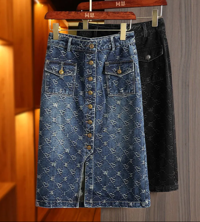 Love Jacquard Style Denim Skirt Female 2023 Autumn Casual Design Sense Of Slit Wrap Hip Skirt