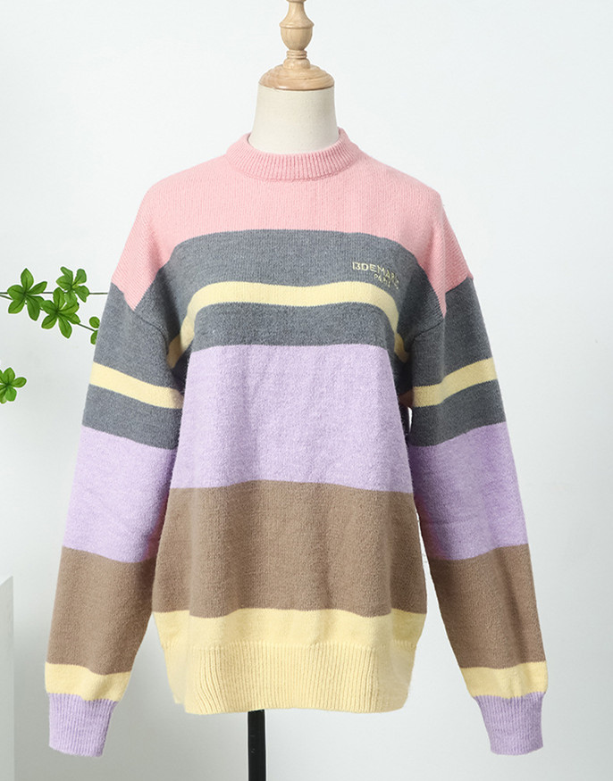 Color Matching Bear Striped Wool Sweater Lady