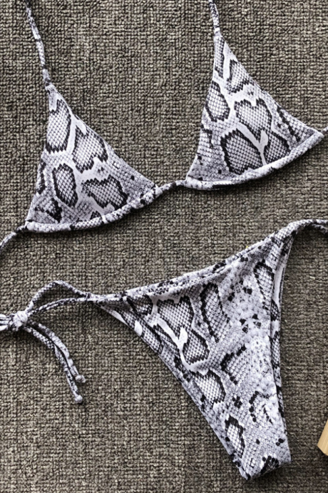 Explosion models 2019 hot sale leopard triangle bag bikini ladies split swimsuit