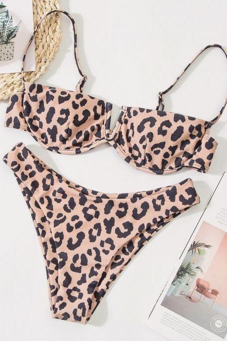 Bikini Swimsuit Bikini digital print Sexy Leopard split V-Top swimsuit