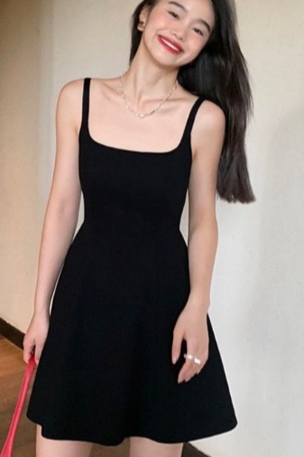 Black suspender dress for women's summer A-line short skirt with a classy and stylish waistband skirt