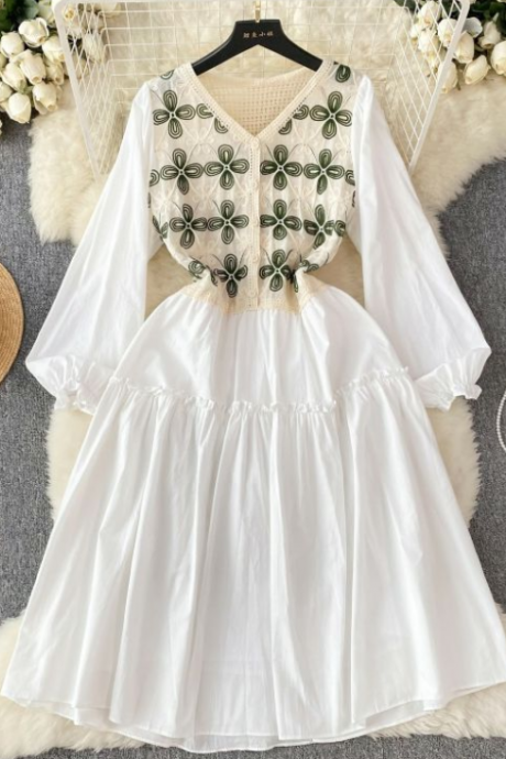 Bohemian Dress Women's Autumn 2023 Knitted Hook Flower Splicing Long Age Reduction Bubble Sweet Holiday Dress