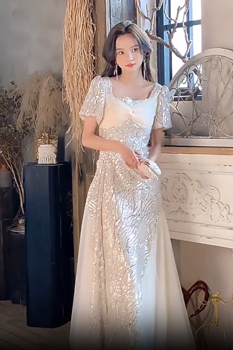 Evening Dress High-end Light Luxury Small Skirt Female Banquet Temperament Demure Elegant Host Silver Sequin Bel Canto Solo
