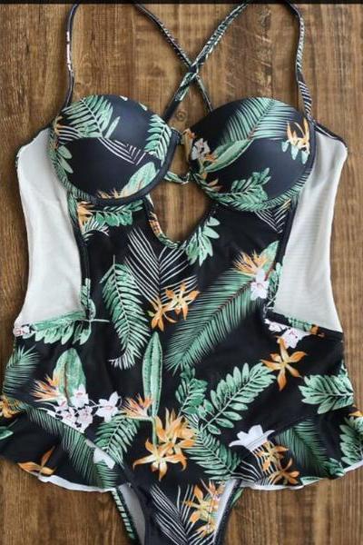2017 Tropical PEPLUM One Piece Swimsuit Women Swimsuit Green Leaf Floral Cut Out monokini Ruffled bathing suit maillot