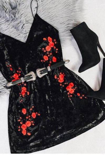 Fashion black rose embroidery dress