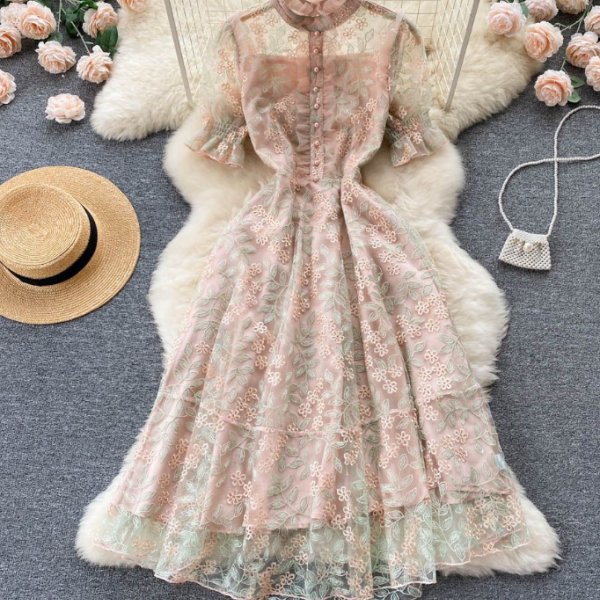 Summer new heavy industry embroidery dress skirt elegant medium length mesh waist puffed sleeve dress