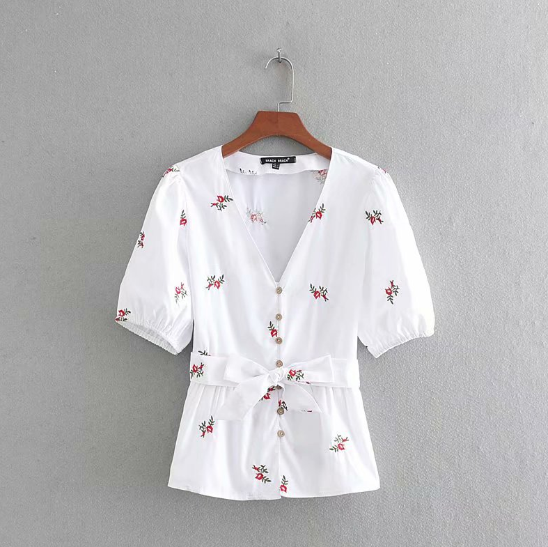2019 Embroidered Floral Short-sleeved Retro Shirt Top on Luulla